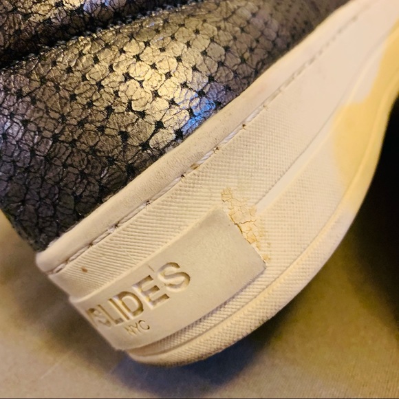 J/Slides NYC Harry Snake-Embossed Leather Slip-ON - Picture 8 of 10